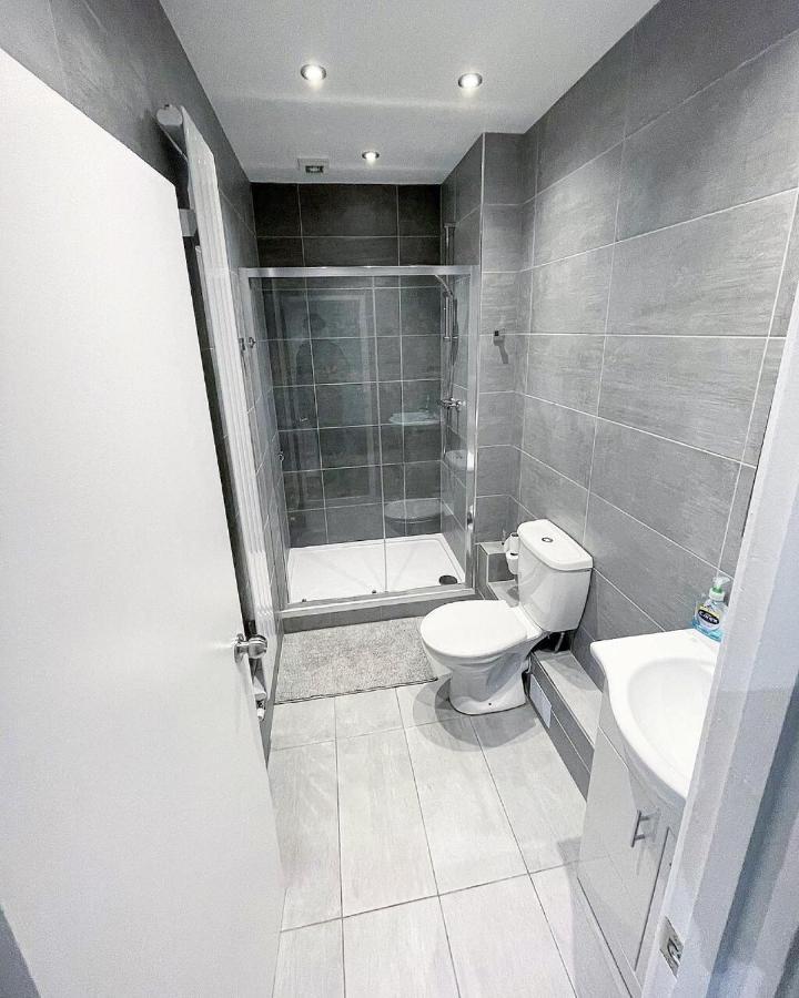 Ak Serviced Apartments - Exclusive Two-Bedroom Apartment Кардіфф Екстер'єр фото