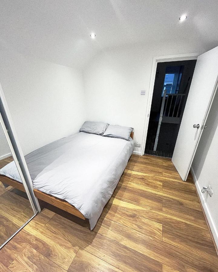 Ak Serviced Apartments - Exclusive Two-Bedroom Apartment Кардіфф Екстер'єр фото
