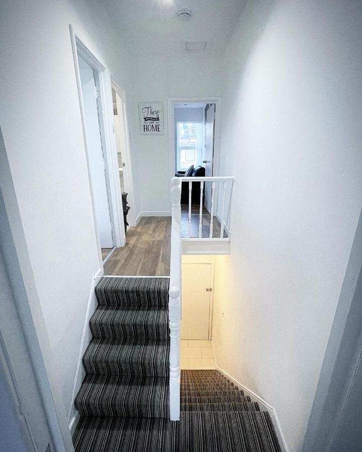 Ak Serviced Apartments - Exclusive Two-Bedroom Apartment Кардіфф Екстер'єр фото